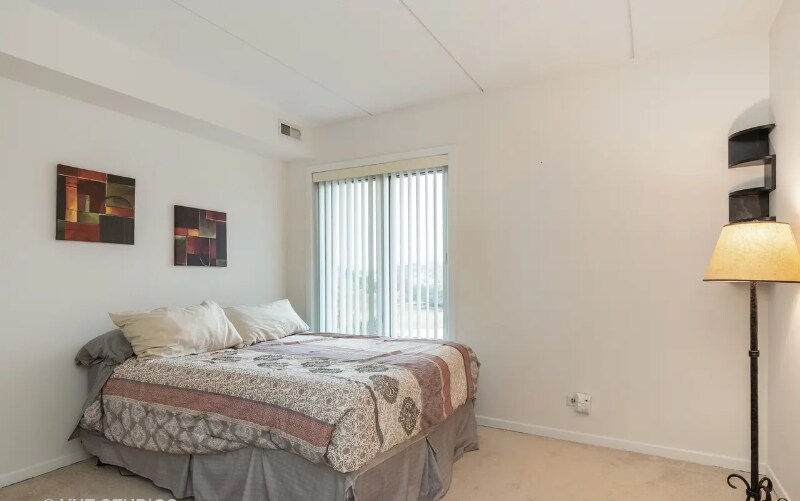 Building Photo - 12900 W Heiden Cir