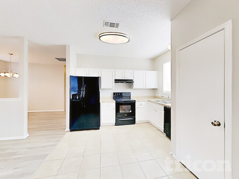 Building Photo - 813 Indigo Terrace