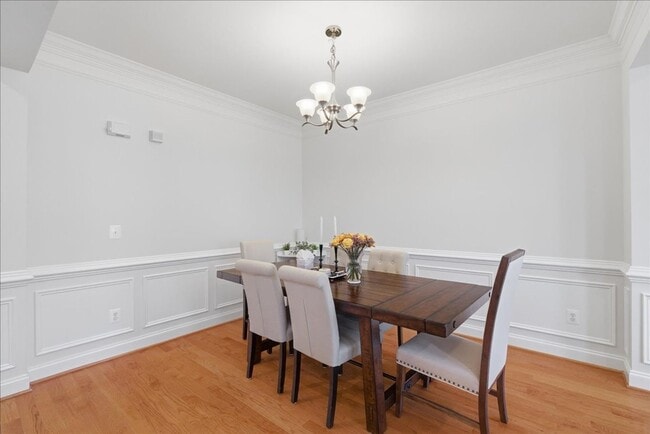 Building Photo - Welcome to this beautifully maintained 4-bedroom, 3.5-bath townhome in the heart of Lorton