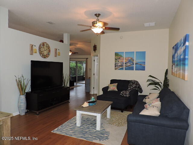 Building Photo - 1701 Covington Ln