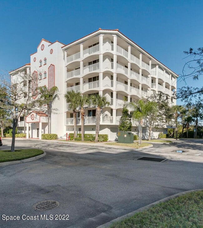 Building Photo - 811 Del Rio Way