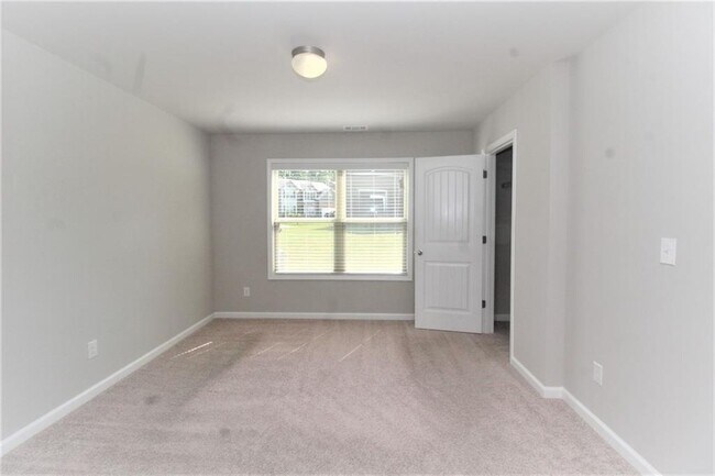 Building Photo - 4086 Water Mill Dr