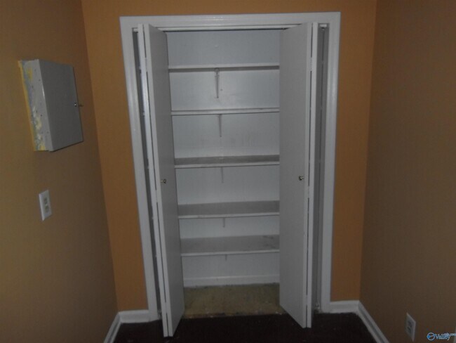 Building Photo - 1725 Millican Pl NW