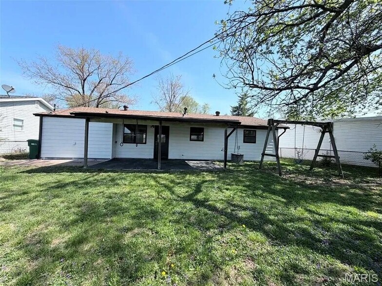 Building Photo - 1150 Price St