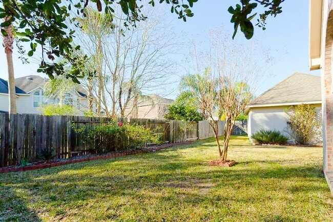 Building Photo - 310 Watercrest Harbor Ln