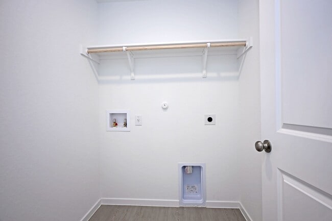 Building Photo - 7411 Spinel Way