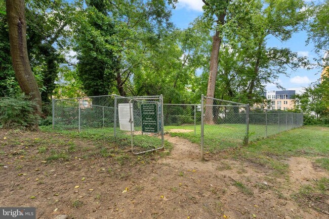 Building Photo - 3312 S 28th St