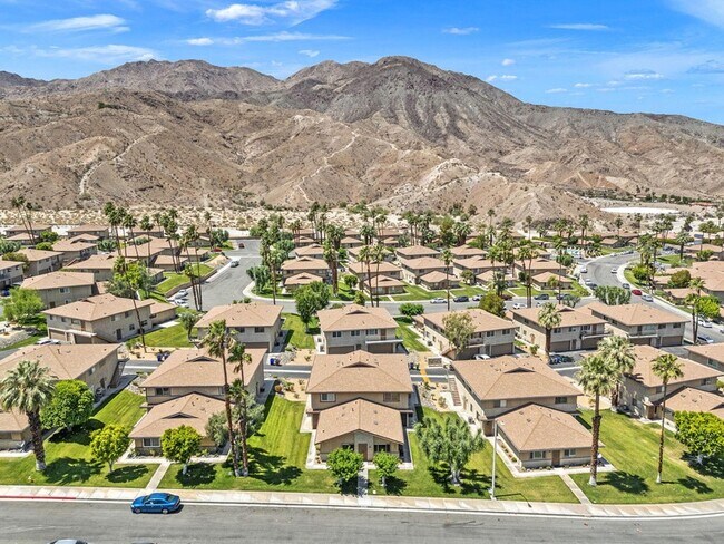 Building Photo - 46869 CA-74