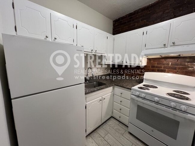 Building Photo - 1 bedroom in Boston MA 02130