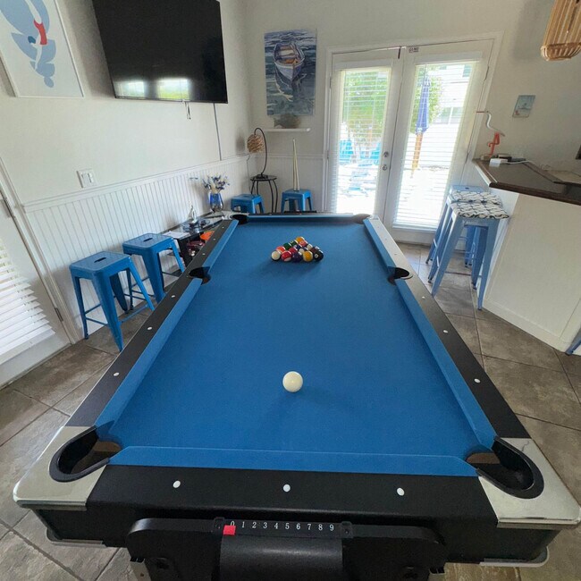 Building Photo - 42 Moody Dr