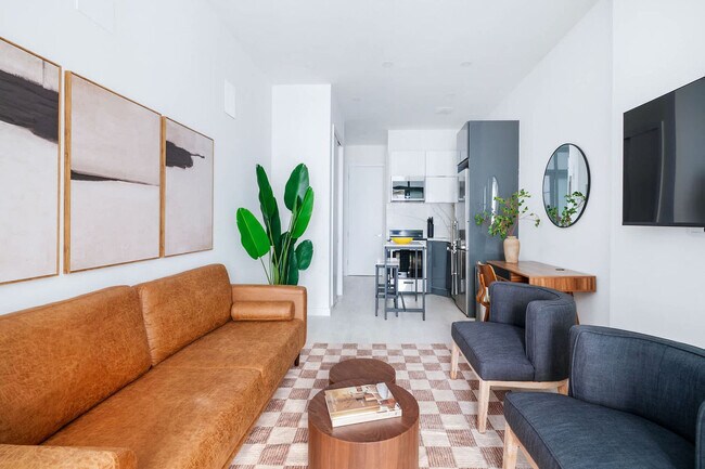 Building Photo - 317w E 14th St