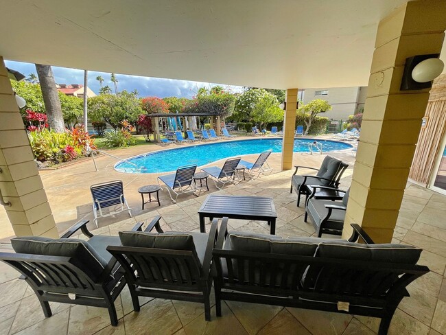 Building Photo - Step into the peaceful and lovingly cared-for 2-bedroom, 2-bath condo in Haleakala Shores — one o...