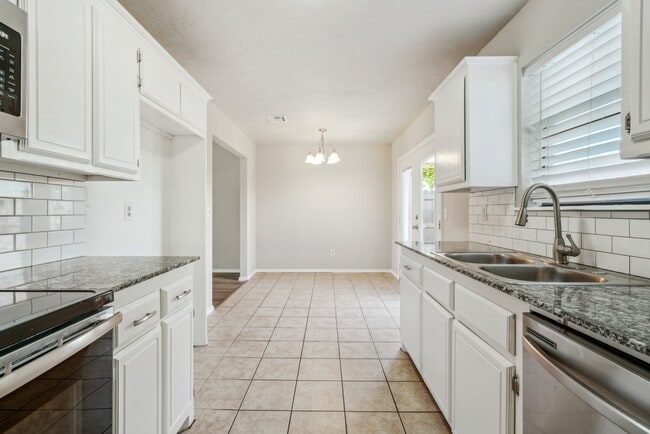 Building Photo - 12225 SW 14th St