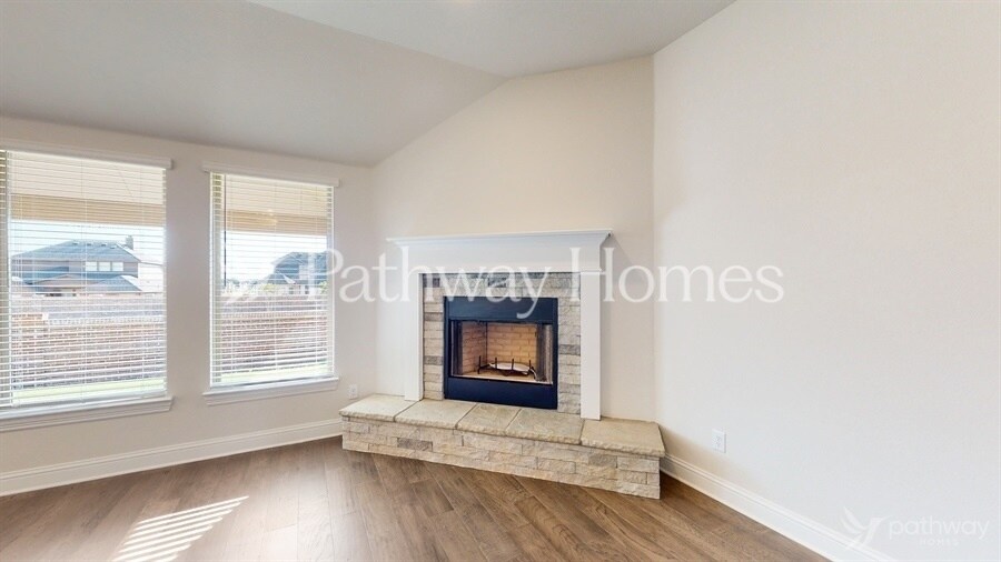 Building Photo - 217 Brazos Dr