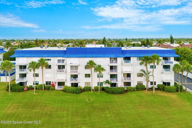 Building Photo - 2160 N Hwy A1A