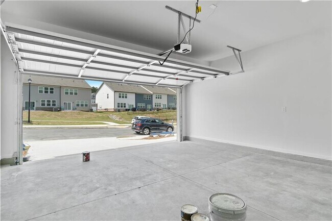 Building Photo - 2817 Habibi Ct