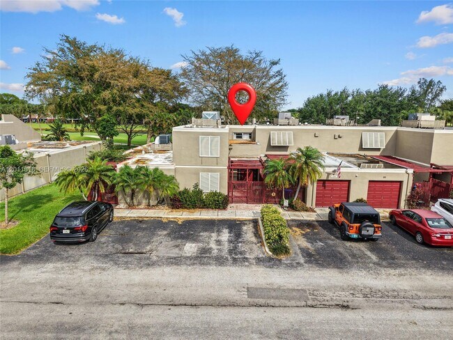 Building Photo - 1391 W Fairway Rd