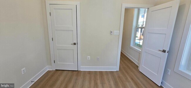 Building Photo - 418 Chapel Alley