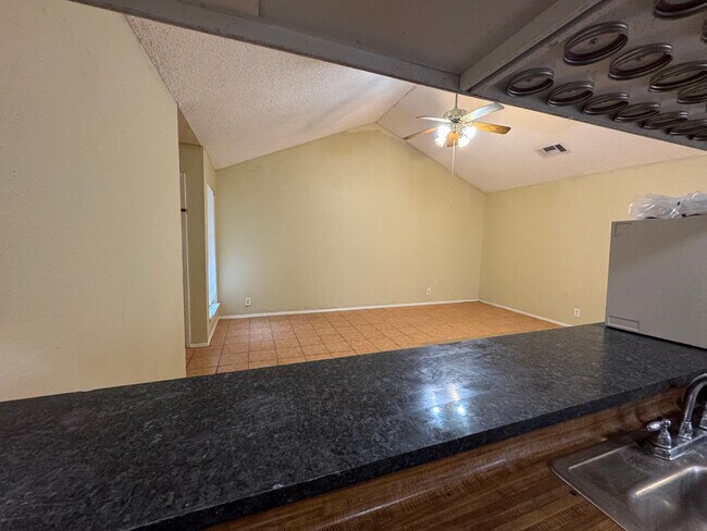 Building Photo - 10707 Lanshire Dr