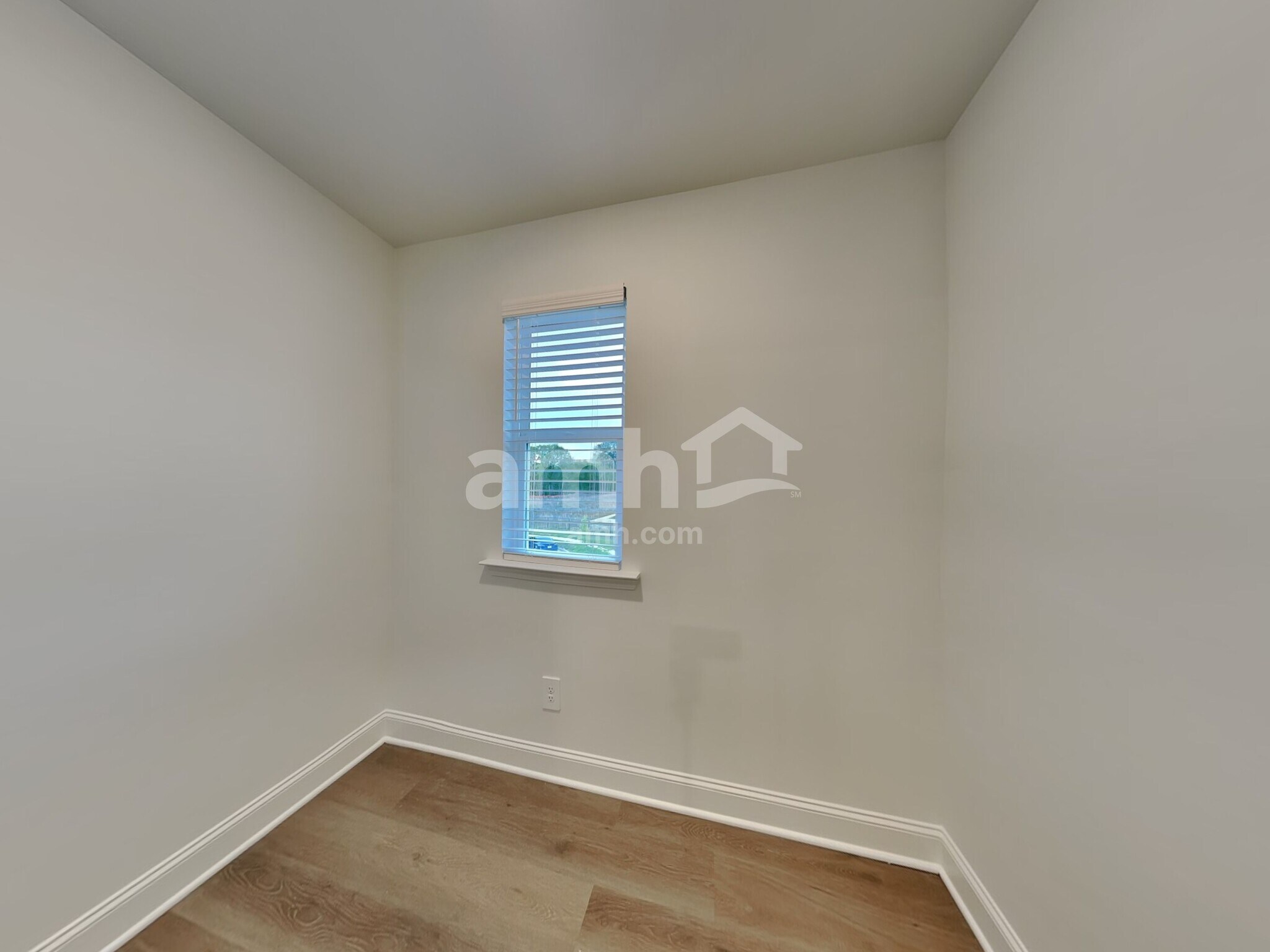 Building Photo - 314 Golucke Way