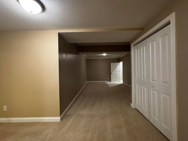 Building Photo - 3120 Hemingway Ln