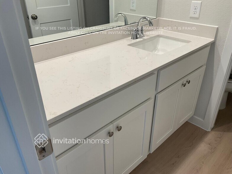 Building Photo - 20043 Briarcliff Pk Ln