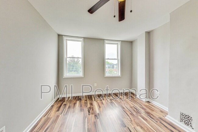 Building Photo - 834 N Stricker St