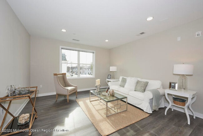 Building Photo - 92 Drs James Parker Blvd