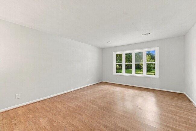 Building Photo - 2260 Indian River Rd