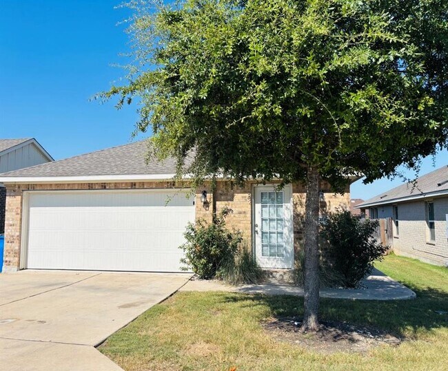 Building Photo - 1310 Walden Pond Dr