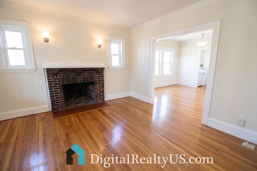 Living Room - 187 Trapelo Rd