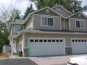 Building Photo - 414 91st Ave SE