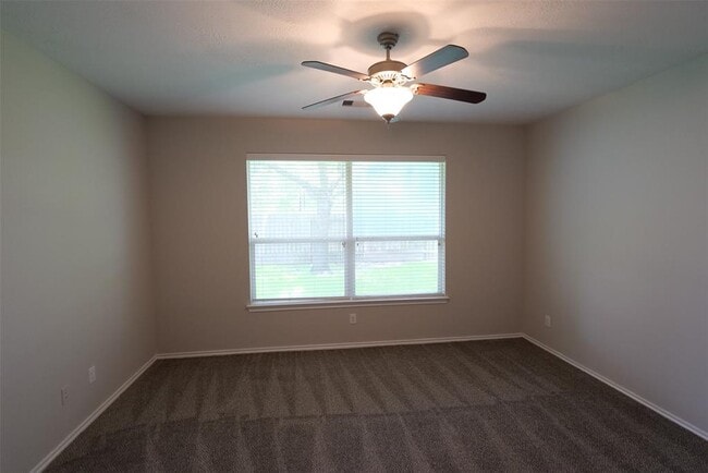 Building Photo - 6123 Summerfield Glade Ln