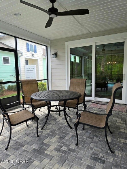 Building Photo - 8645 Weekend Dr