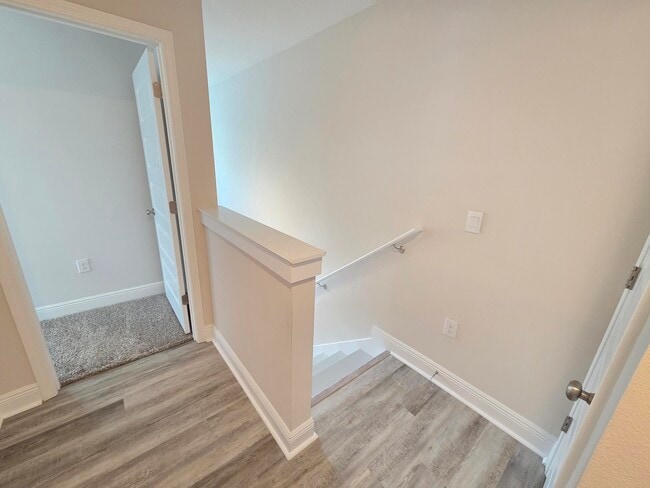 Building Photo - 1030 McLaren Cir