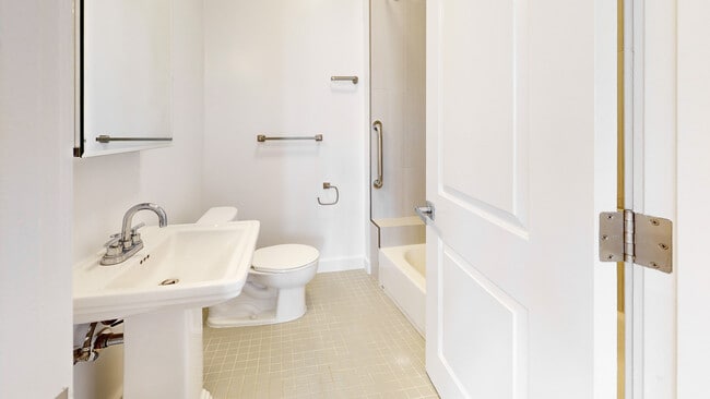 Building Photo - 1408 California St