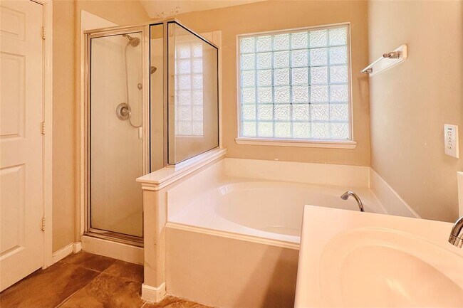 Building Photo - 24535 Sawgrass Meadow Ln