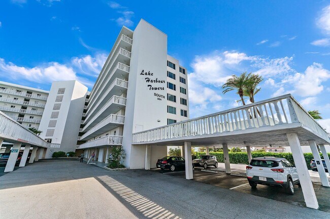 Building Photo - 301 Lake Shore Dr