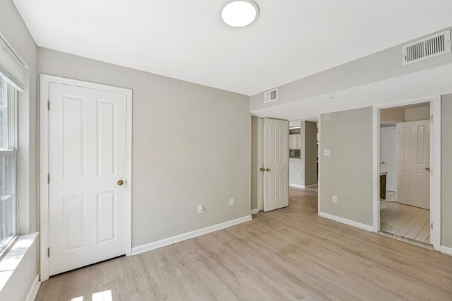Building Photo - Don’t miss your chance to make it yours!