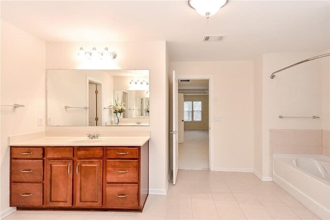Building Photo - 3113 Normandy Ridge NW