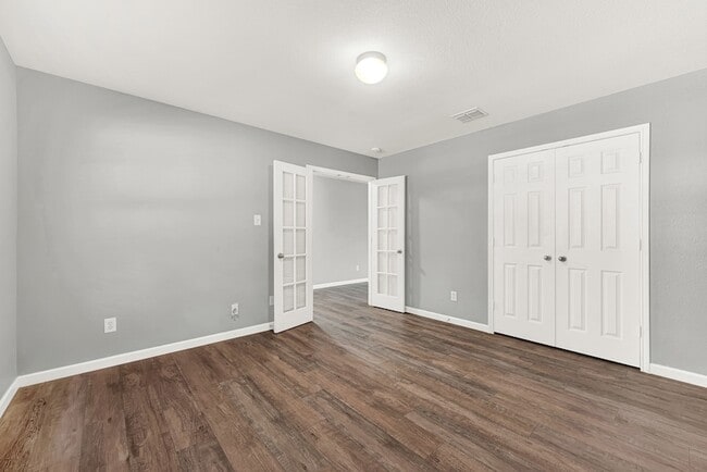 Building Photo - 4613 Mountain Oak St