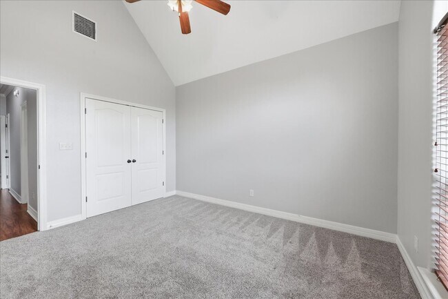 Building Photo - 102 Remington Cir