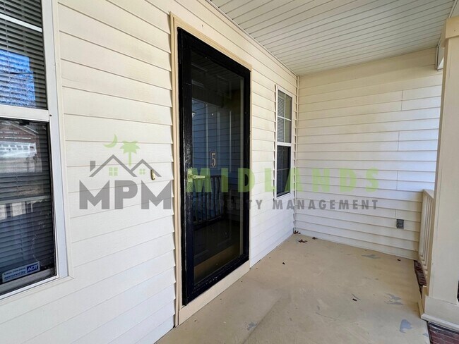 Building Photo - 5 Bridle Path Court