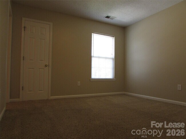 Building Photo - 108 Teaberry Ct