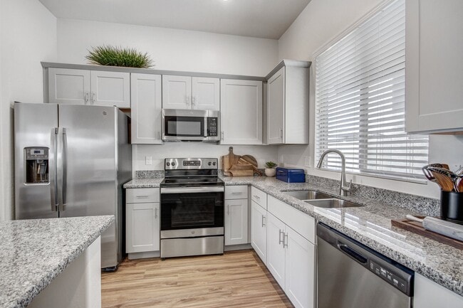 Building Photo - Avilla Enclave