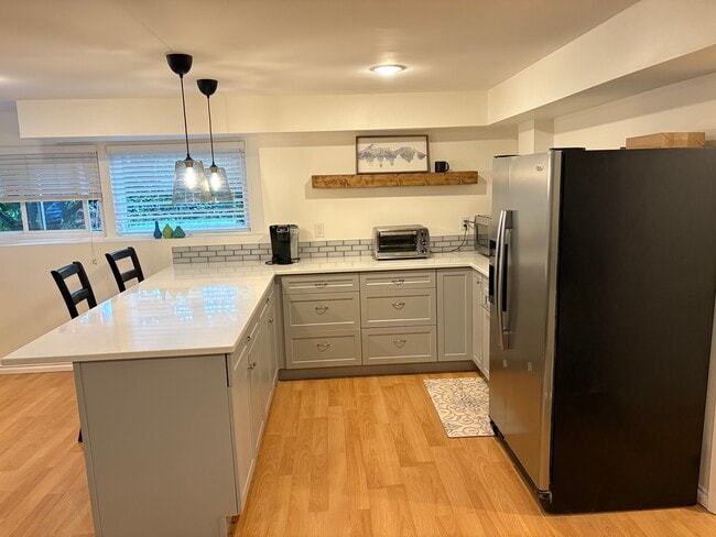 Building Photo - 924 NE 147th St