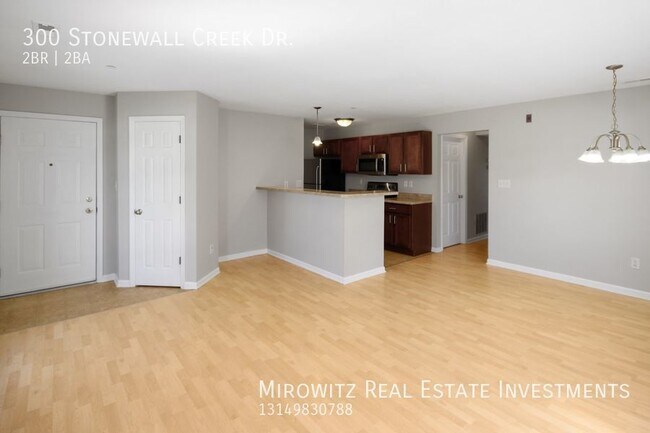 Building Photo - 300 Stonewall Creek Dr