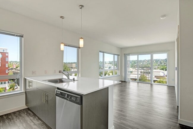 Building Photo - Vive