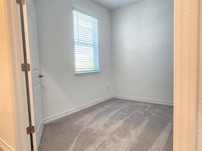 Building Photo - 202 Doodle Ln