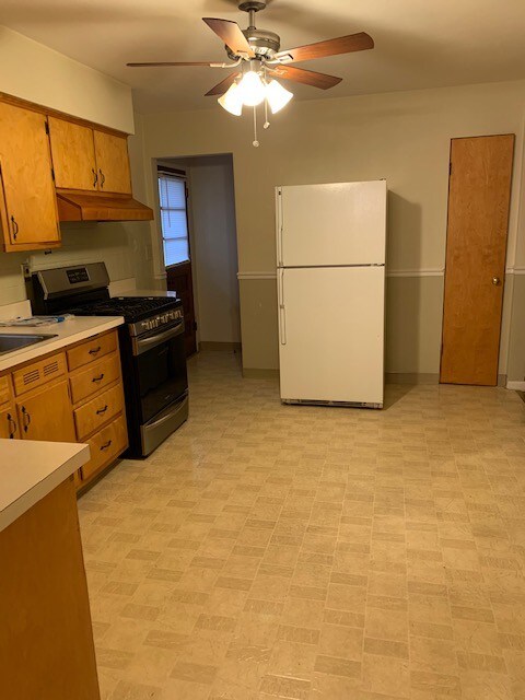 Building Photo - 2111 Clark Ave